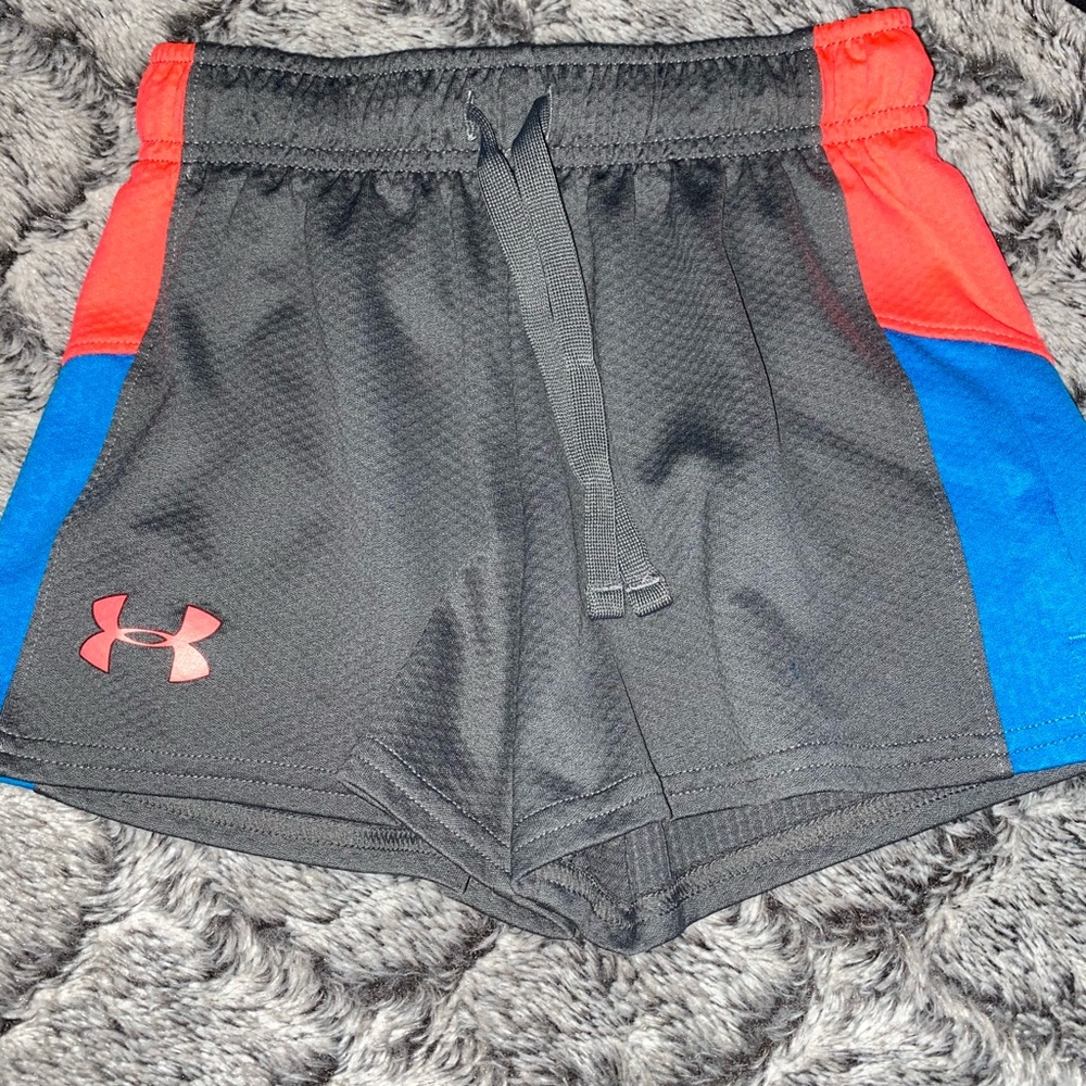 Under Armour shorts (girls)